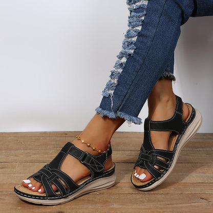 Light and cool sandals