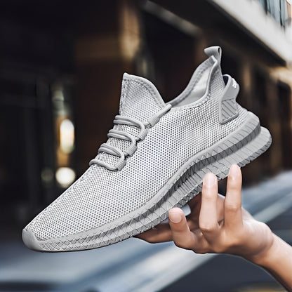 Simple and airy men's trainers