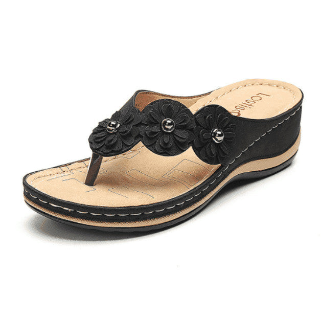 Fashionable and supportive orthopedic summer footwear