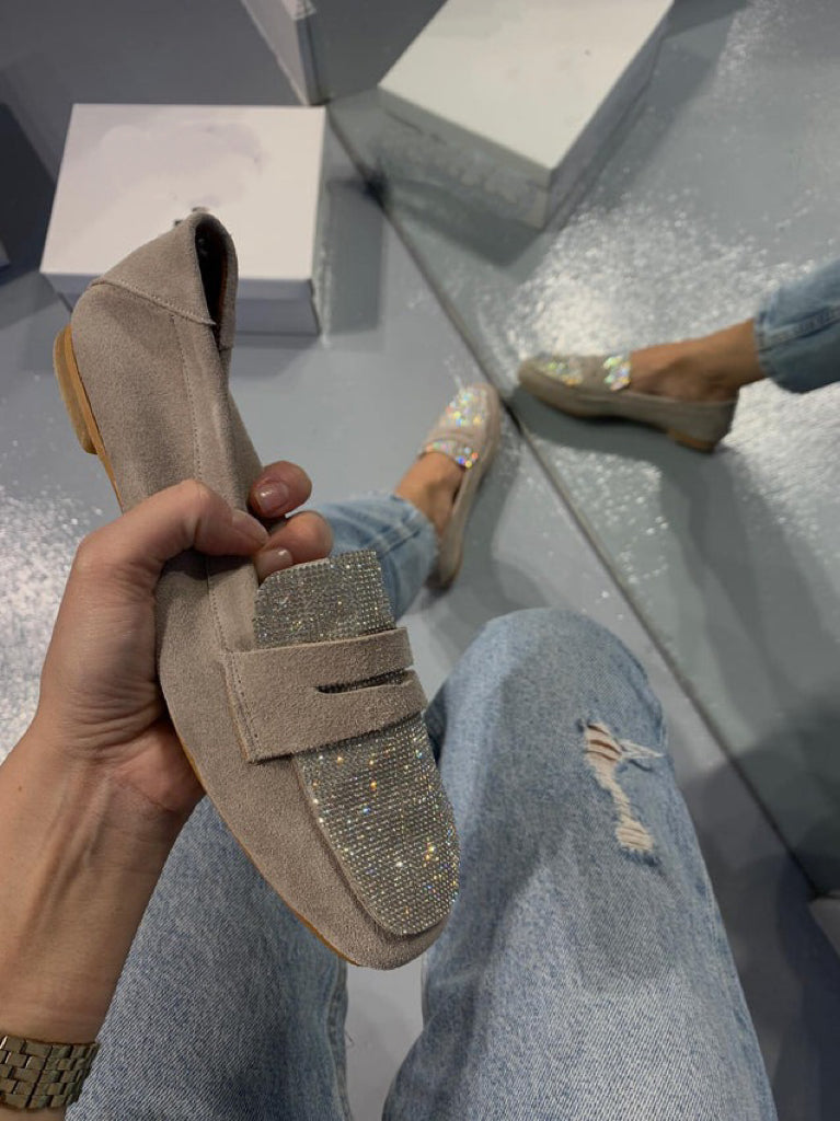 Stylish orthopaedic shoes