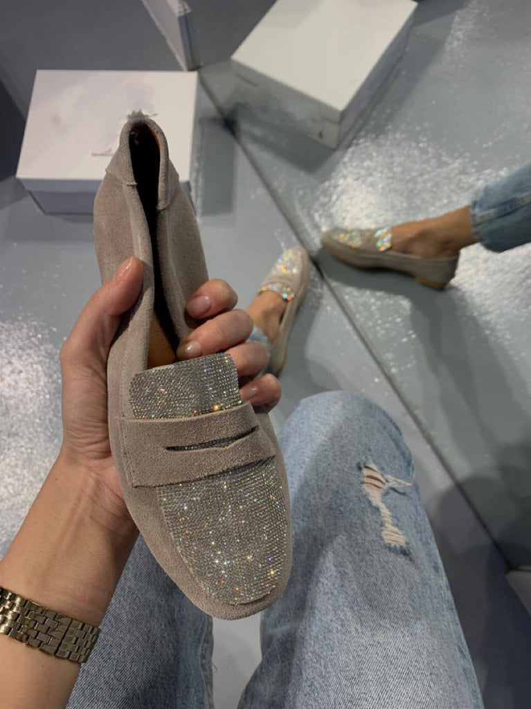 Stylish orthopaedic shoes
