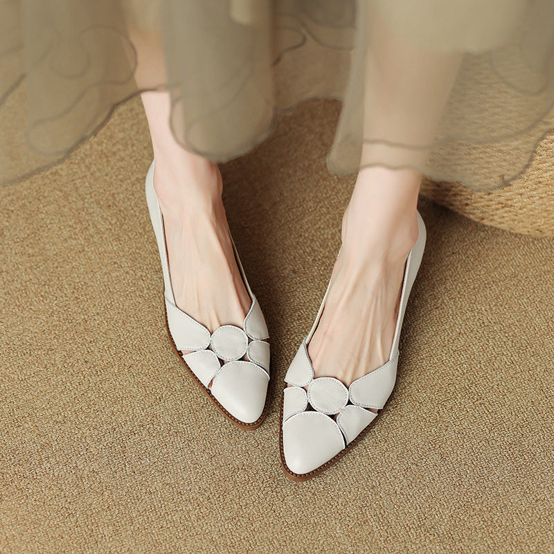 Classic pointed leather shoes