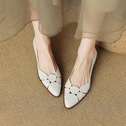 Classic pointed leather shoes