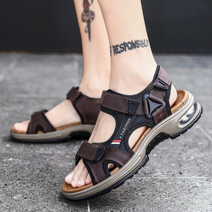 Simple and breathable Sandals for men