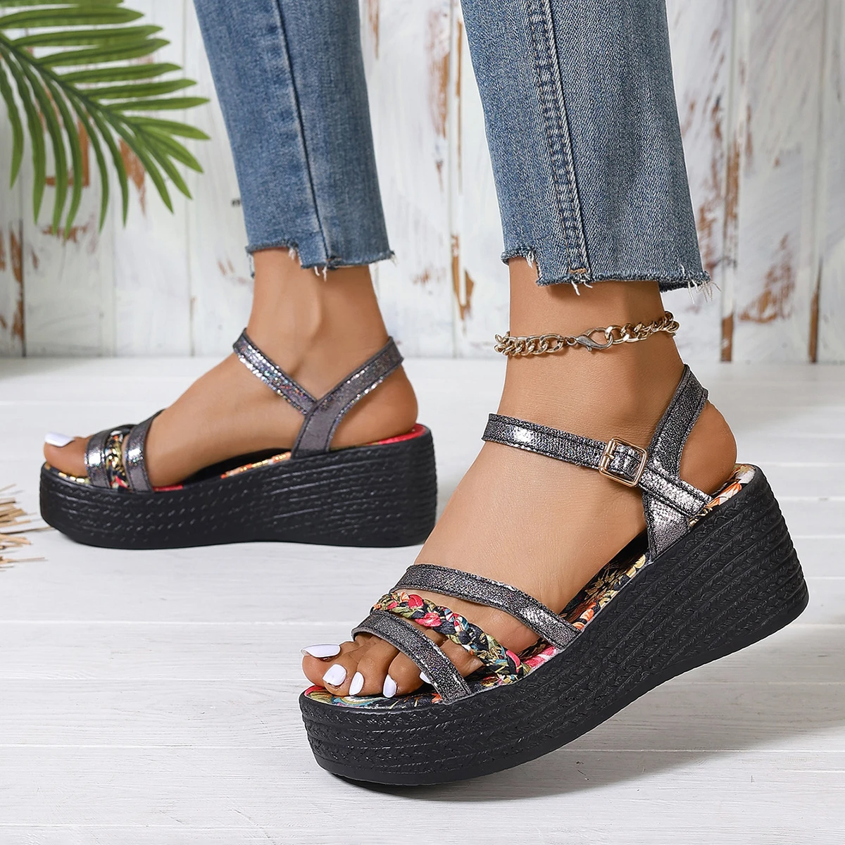 Women's Flower Pattern Wedge Heeled Sandals
