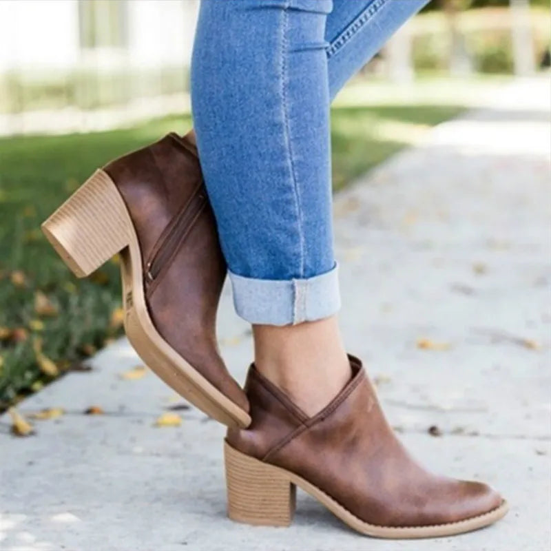 Comfortable and fashionable orthopedic Shoes