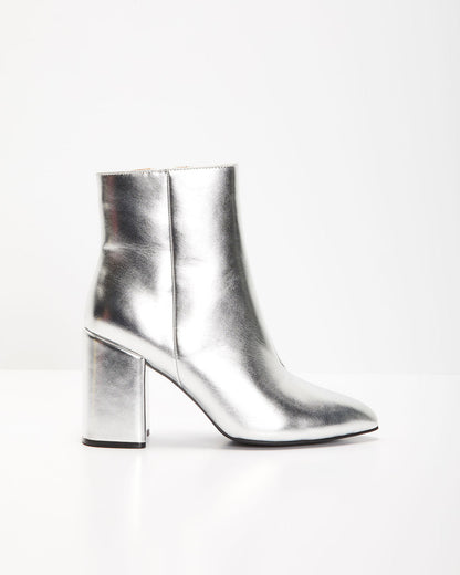 Durable and supportive orthopedic summer Heels