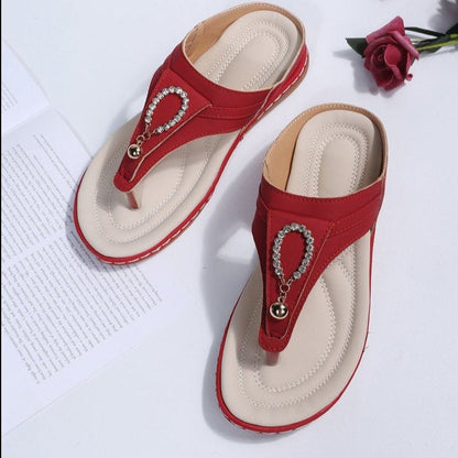 Trendy and orthopedic leather flipflops