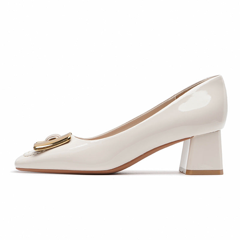 Square-toed shoes for women
