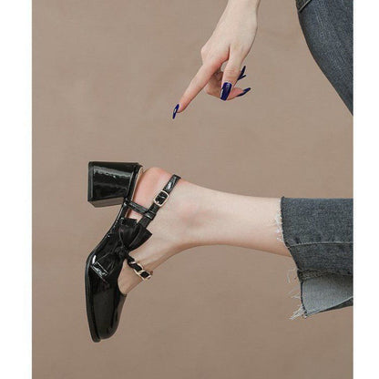 Elegant and detailed supportive summer Sandals