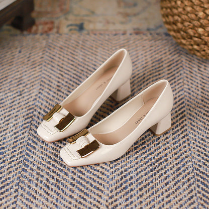 Square-toed shoes for women