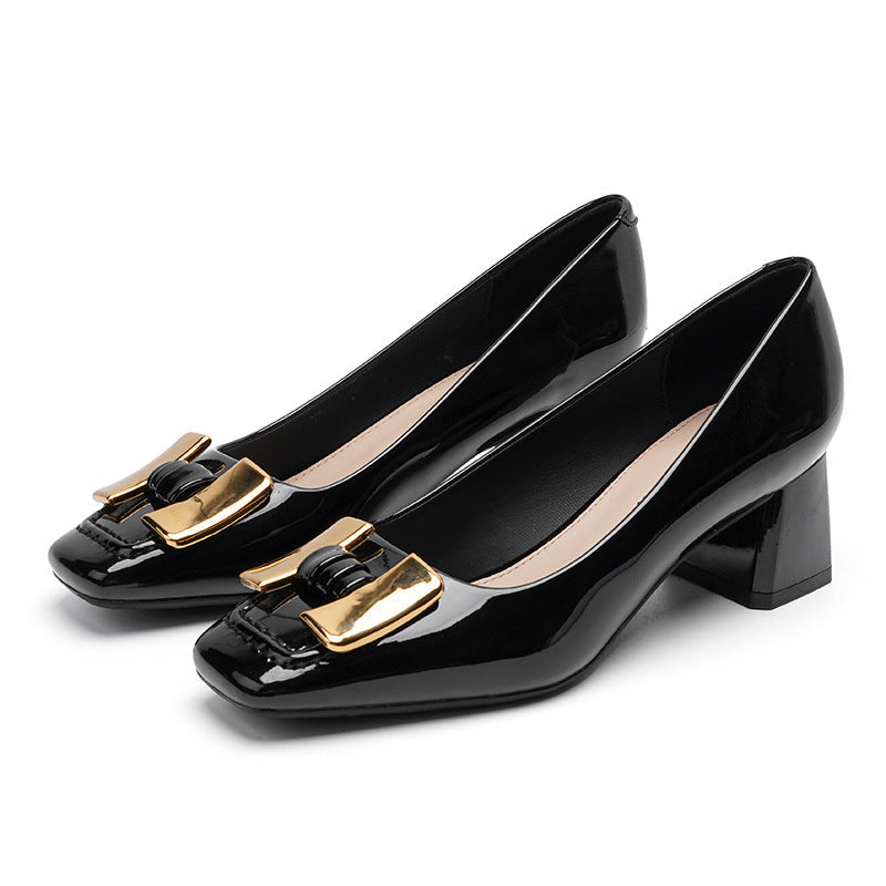 Square-toed shoes for women