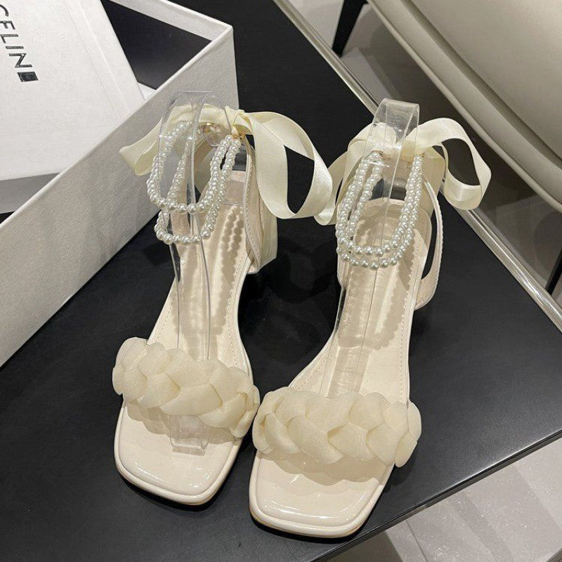 Comfortable and versatile orthopedic summer footwear