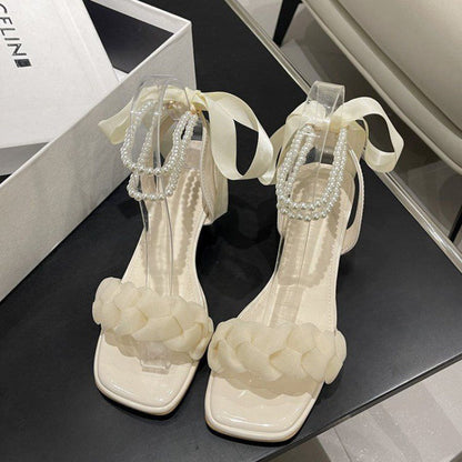 Comfortable and versatile orthopedic summer footwear