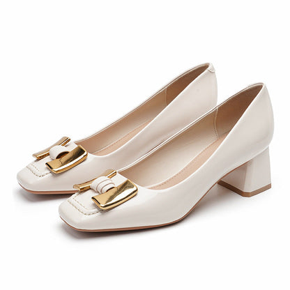 Square-toed shoes for women
