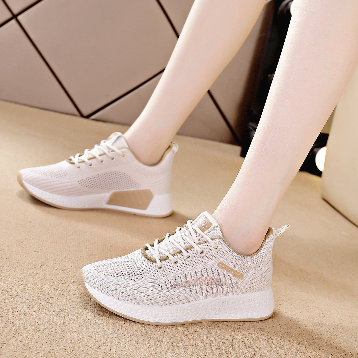 Breathable knitted trainers