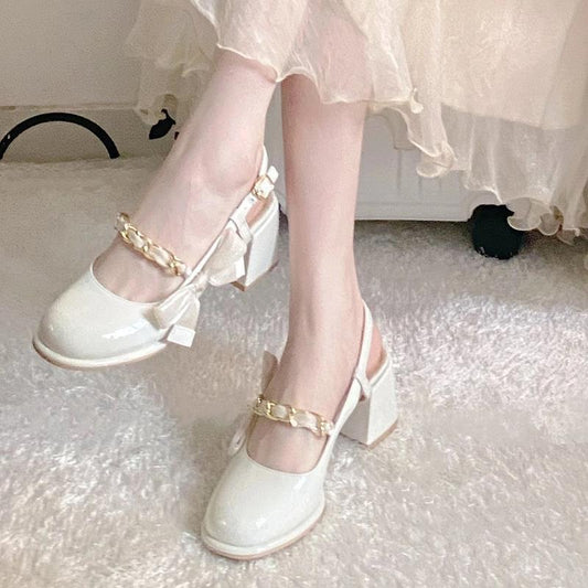 Elegant and detailed supportive summer Sandals