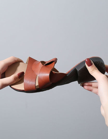 Flexible chic sandals