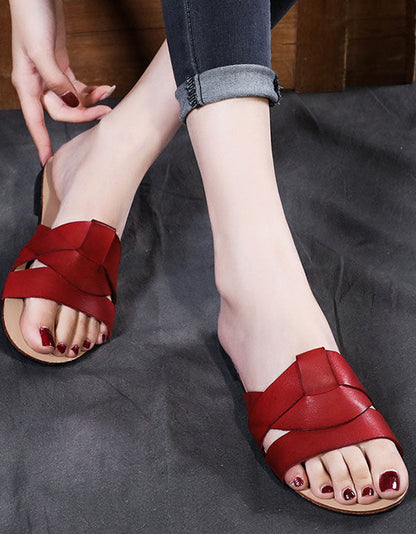 Flexible chic sandals