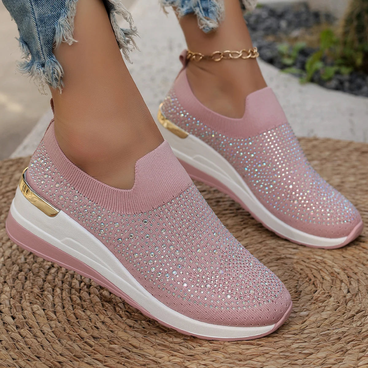 Supportive and versatile orthopedic Shoes