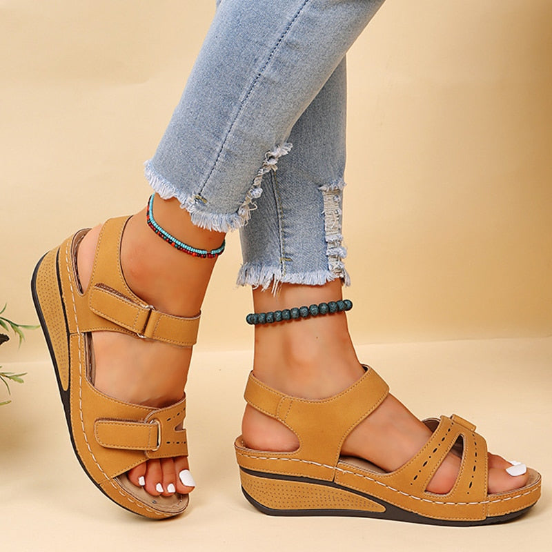 Fashionable and airy sandals