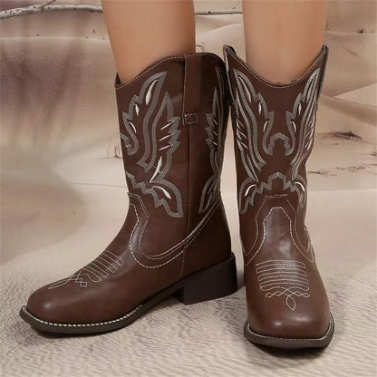 Elegant and detailed supportive Boots