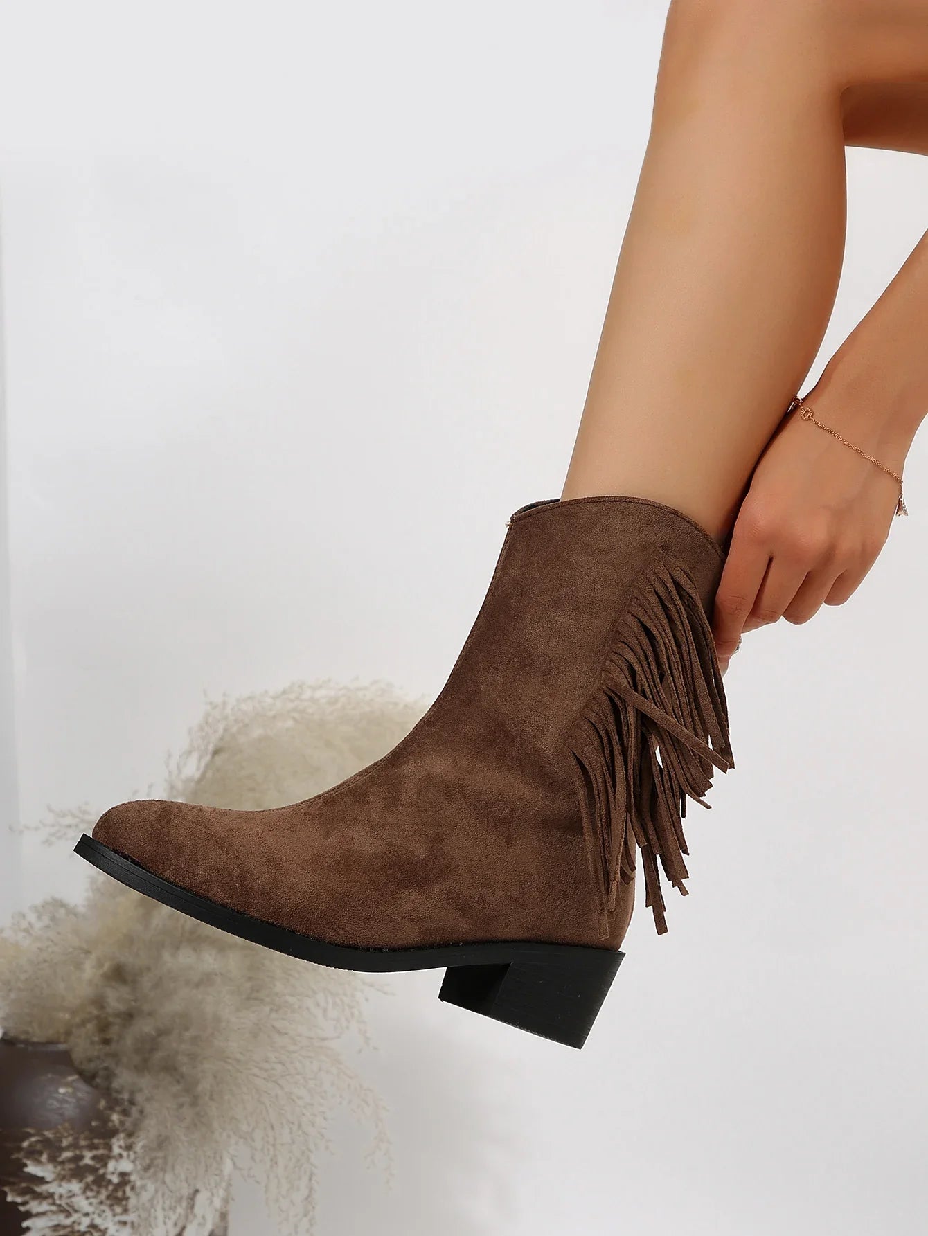 Casual and supportive orthopedic Shoes