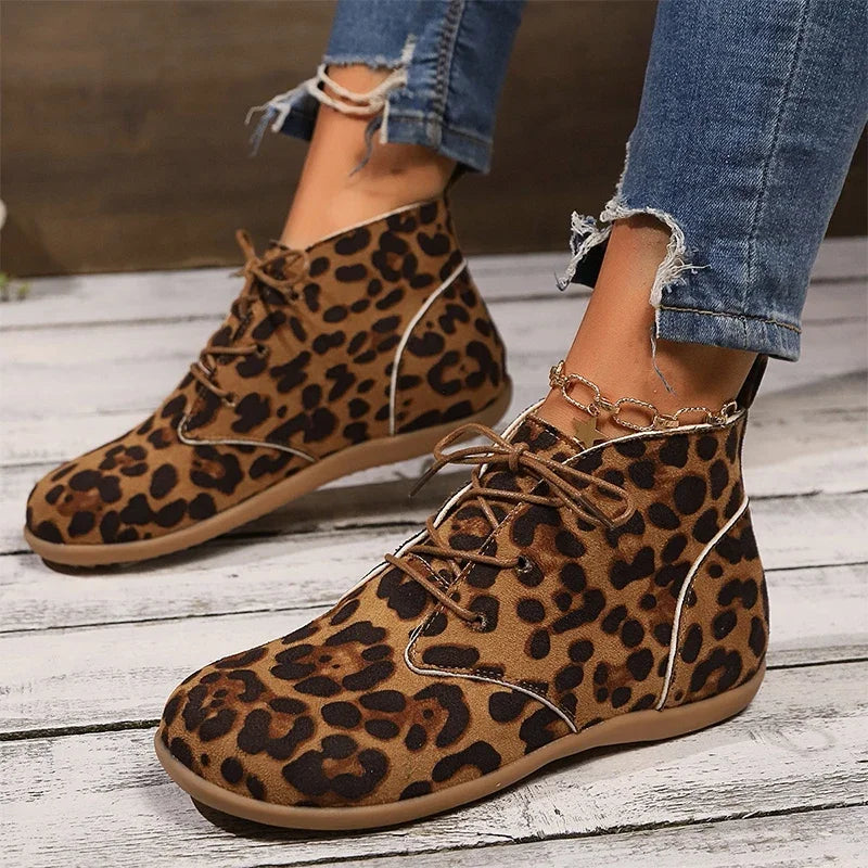 Comfortable and fashionable orthopedic Shoes