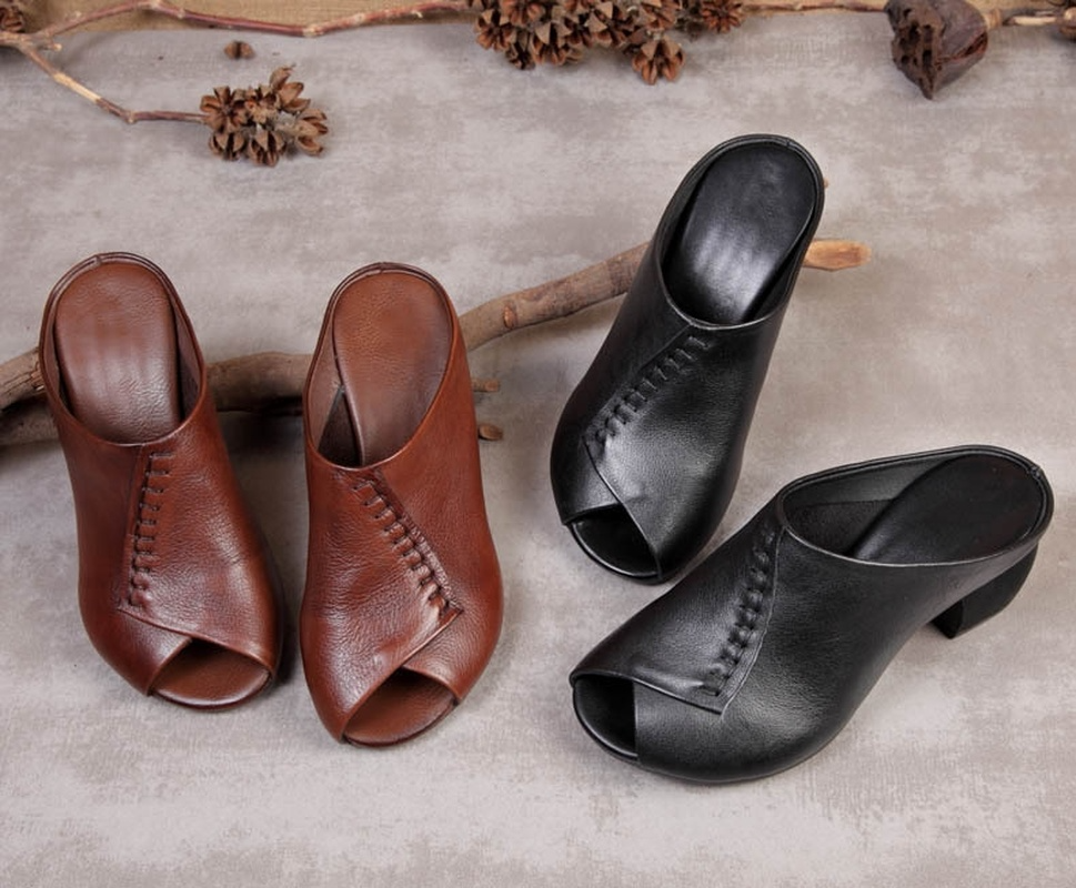 Open toe classic wedge sandals