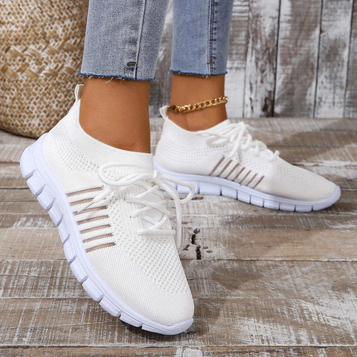 Comfortable and fashionable orthopedic Shoes