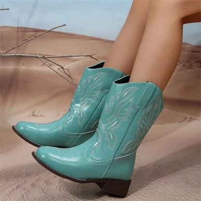 Elegant and detailed supportive Boots