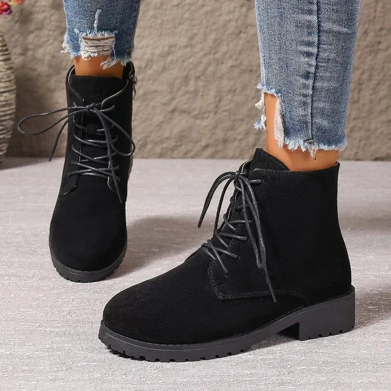 Elegant and detailed supportive Shoes