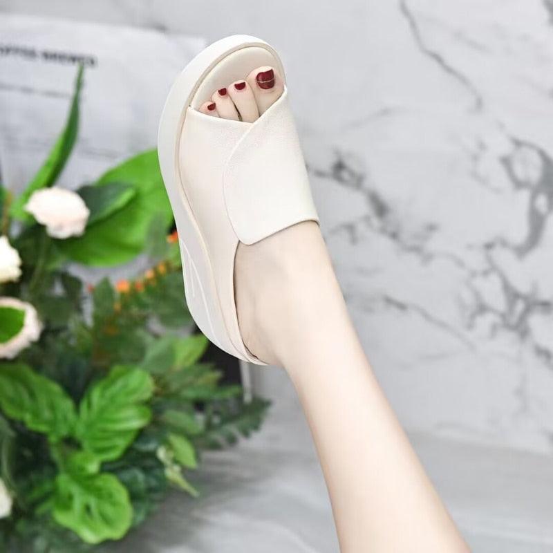 Supportive stylish orthopedic summer footwear
