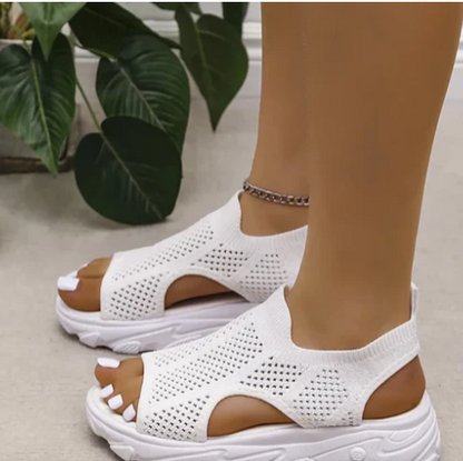 Glamorous and lightweight sandals