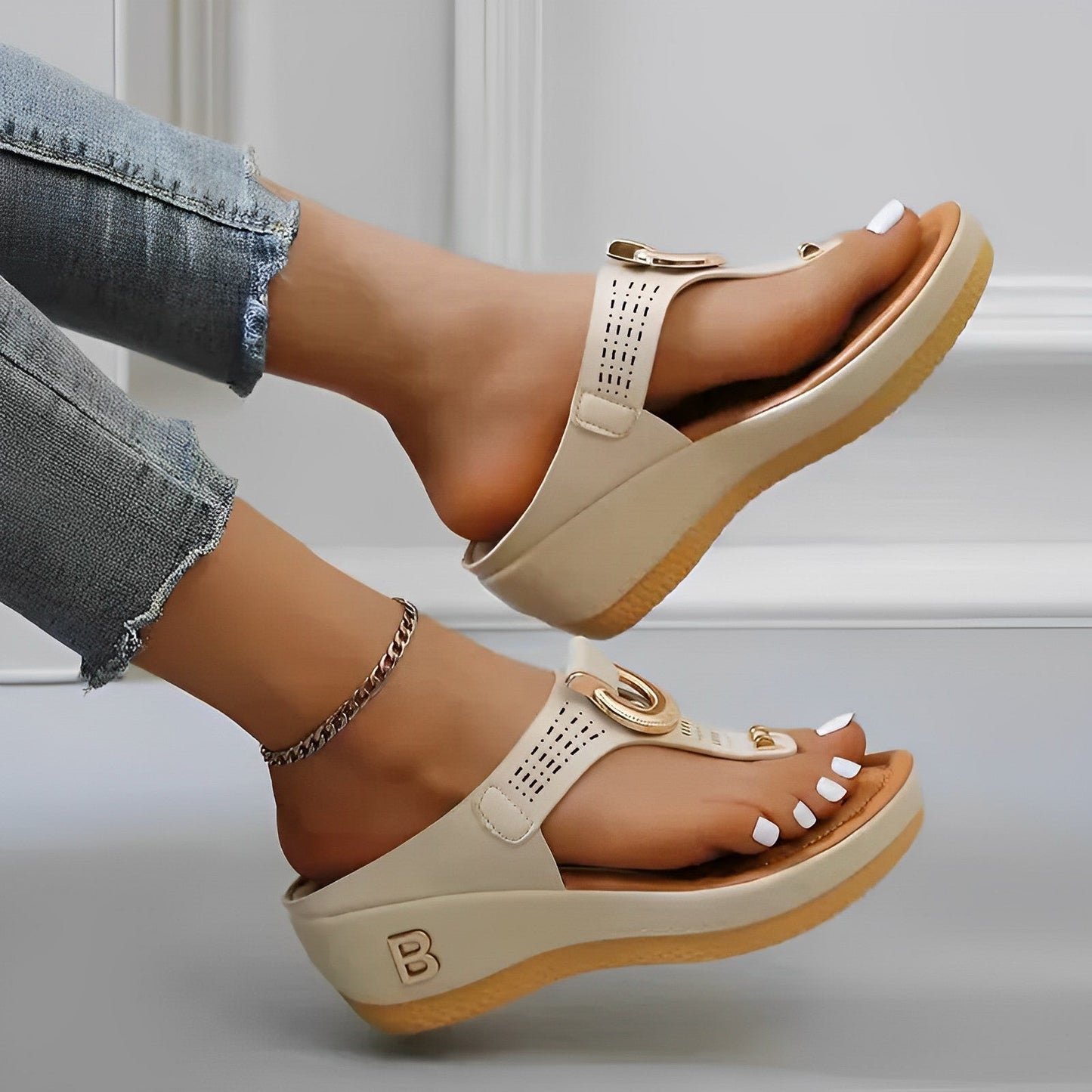 Women's Mid Wedge Shoes Summer Beach Sandals Casual Flip Flops