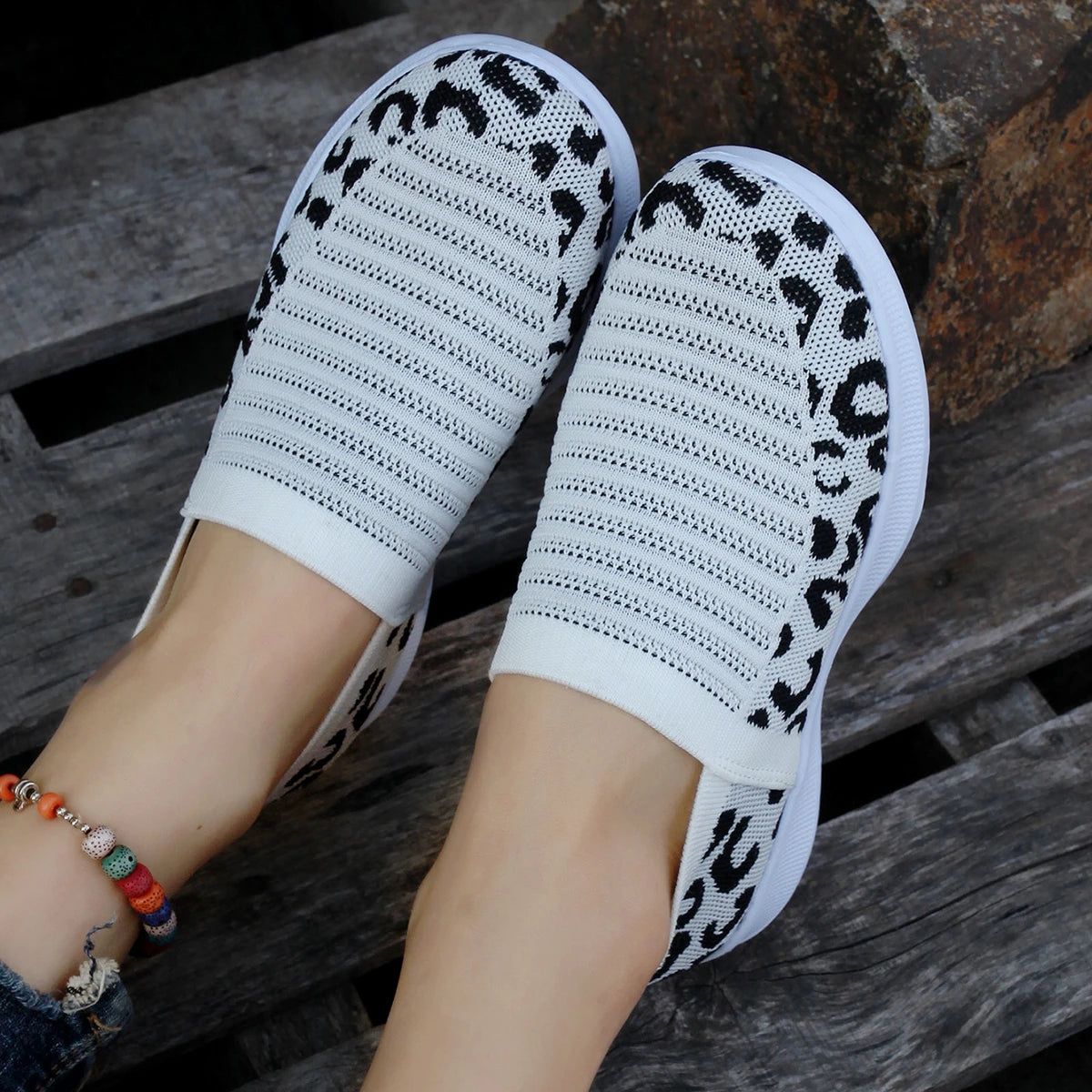 Comfortable and versatile orthopedic Shoes