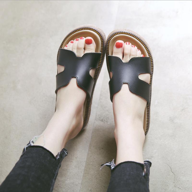 Trendy and comfy flats