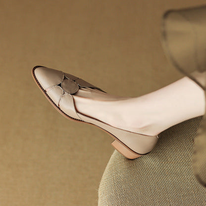 Classic pointed leather shoes