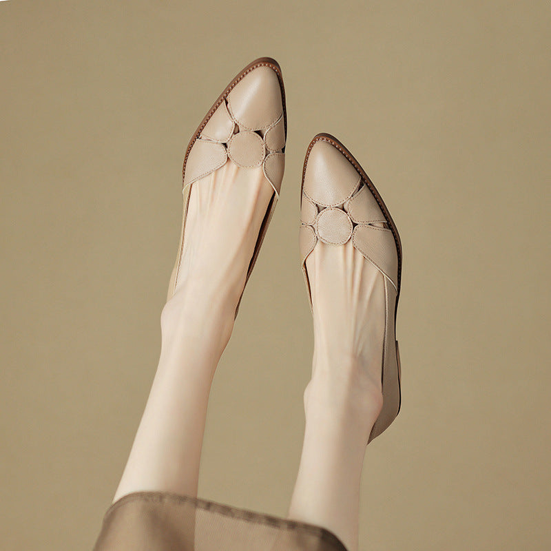 Classic pointed leather shoes