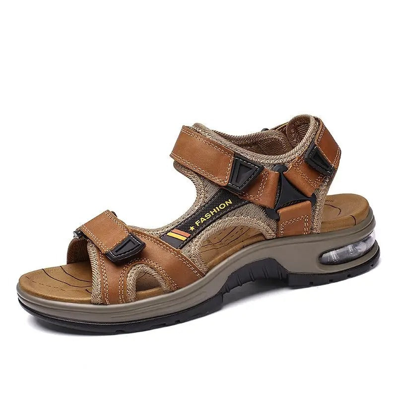 Simple and breathable Sandals for men