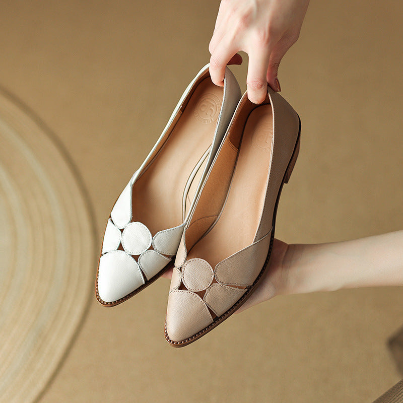 Classic pointed leather shoes