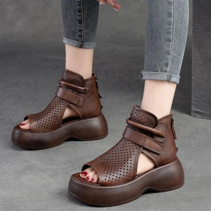 Vintage Casual leather sandals of high quality