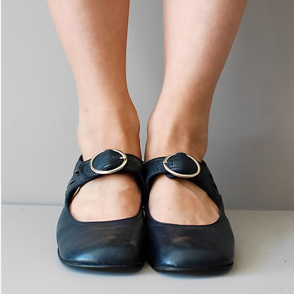Summer vintage sandals with low heel