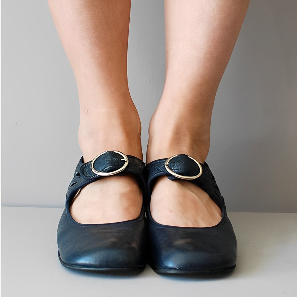 Summer vintage sandals with low heel
