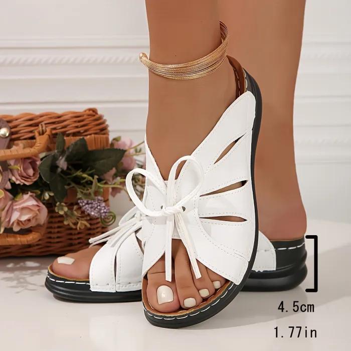Slim and airy sandals