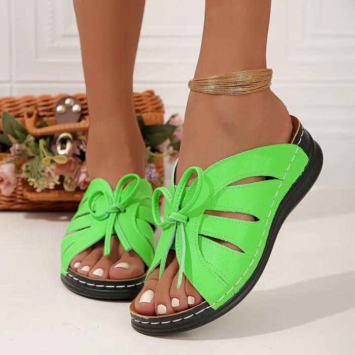 Slim and airy sandals