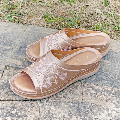 Floral Design Ladies' Summer Slides