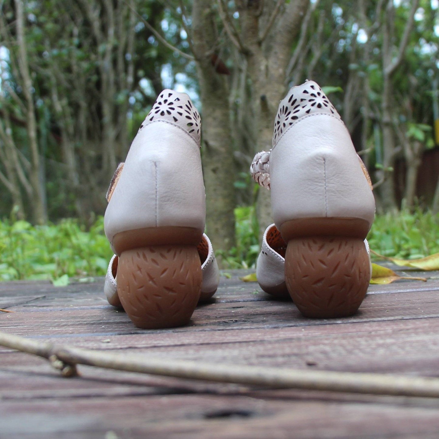 Relaxed and supportive orthopedic summer Heels