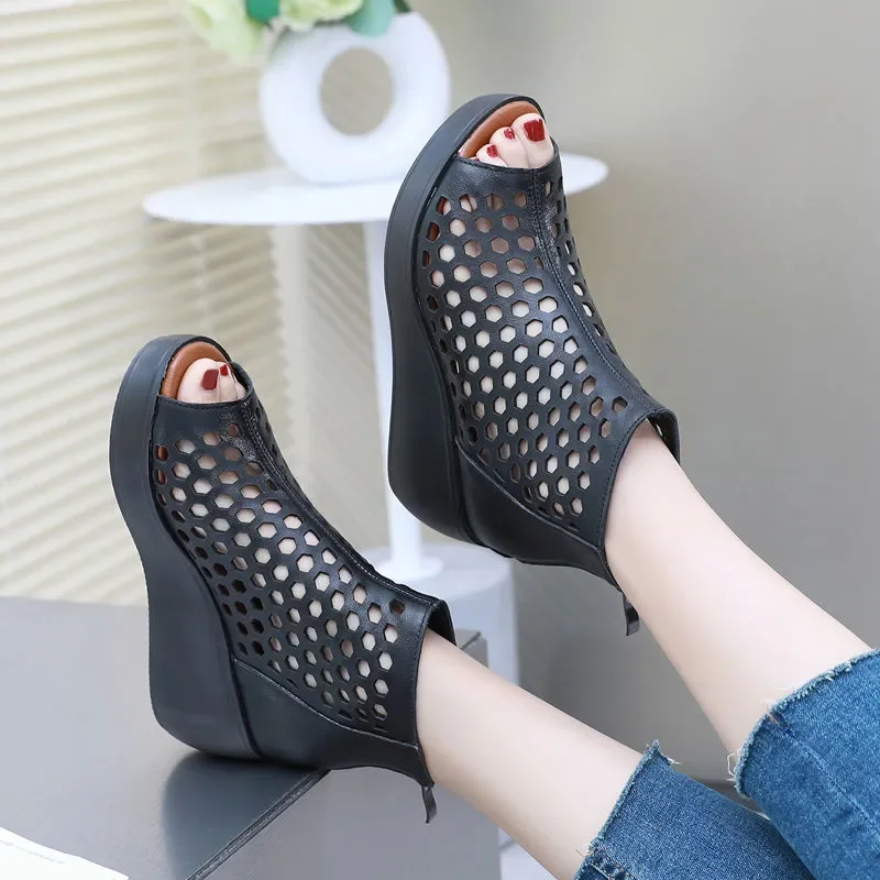 Casual women's shoes