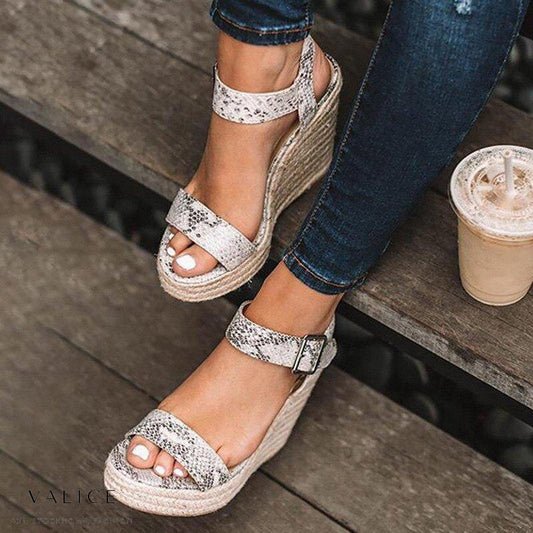 Elegant and detailed supportive summer Heels